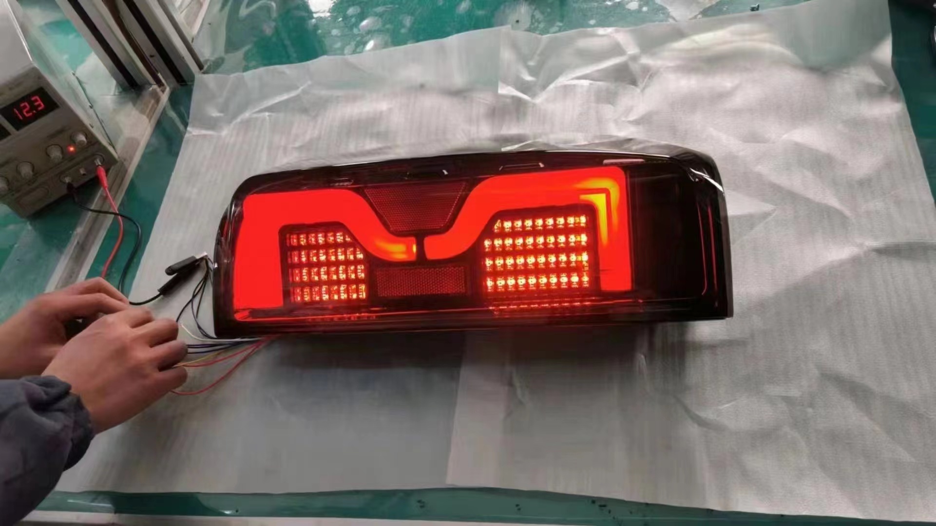 Factory Ford Ranger Taillights Rear Driving, Brake, Reverse, and Turn Signal Lights for T6 T7 T8