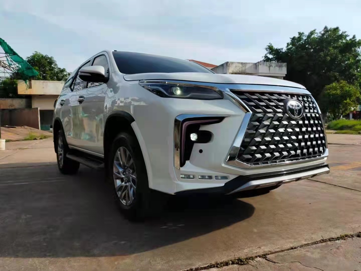 2021 Toyota Fortuner to Lexus Type Modified Body Kit